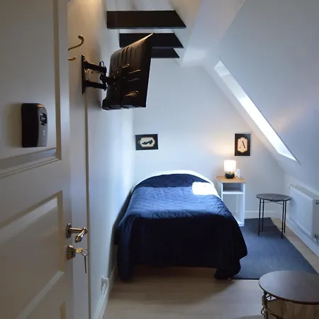 Hodinový hotel Serengeti & Stayover *